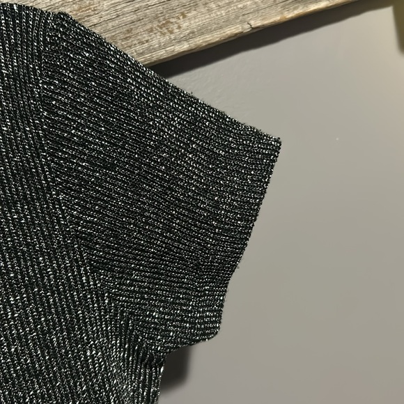 Y2K vintage 90’s Metallic silver cap short sleeve shirt - Picture 6 of 10